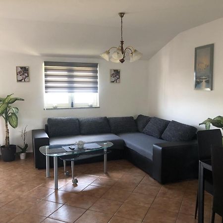Apartman Sara Rovinj Exterior foto