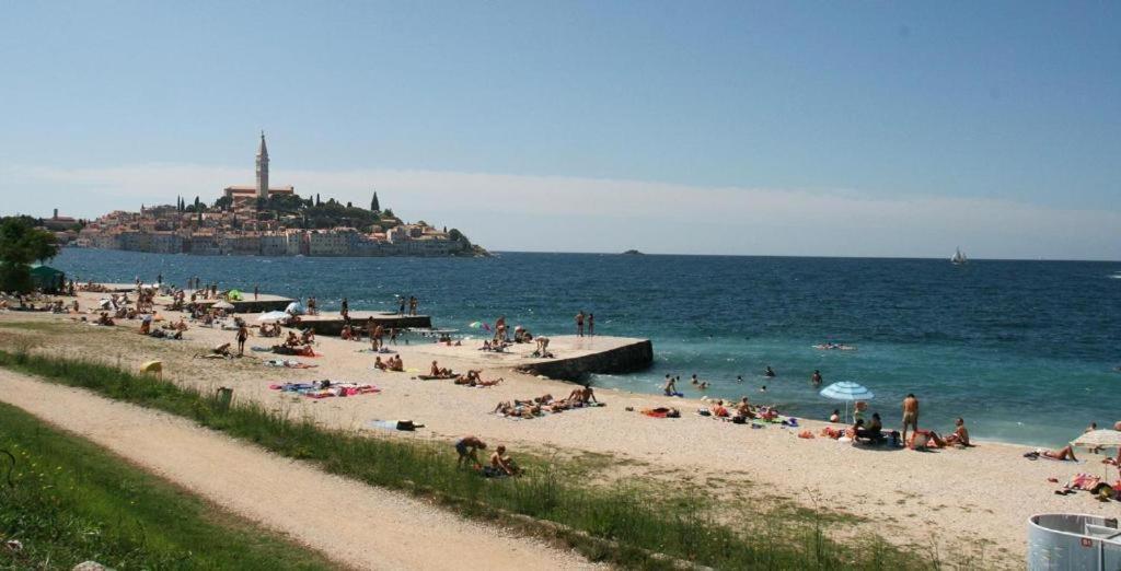 Apartman Sara Rovinj Exterior foto