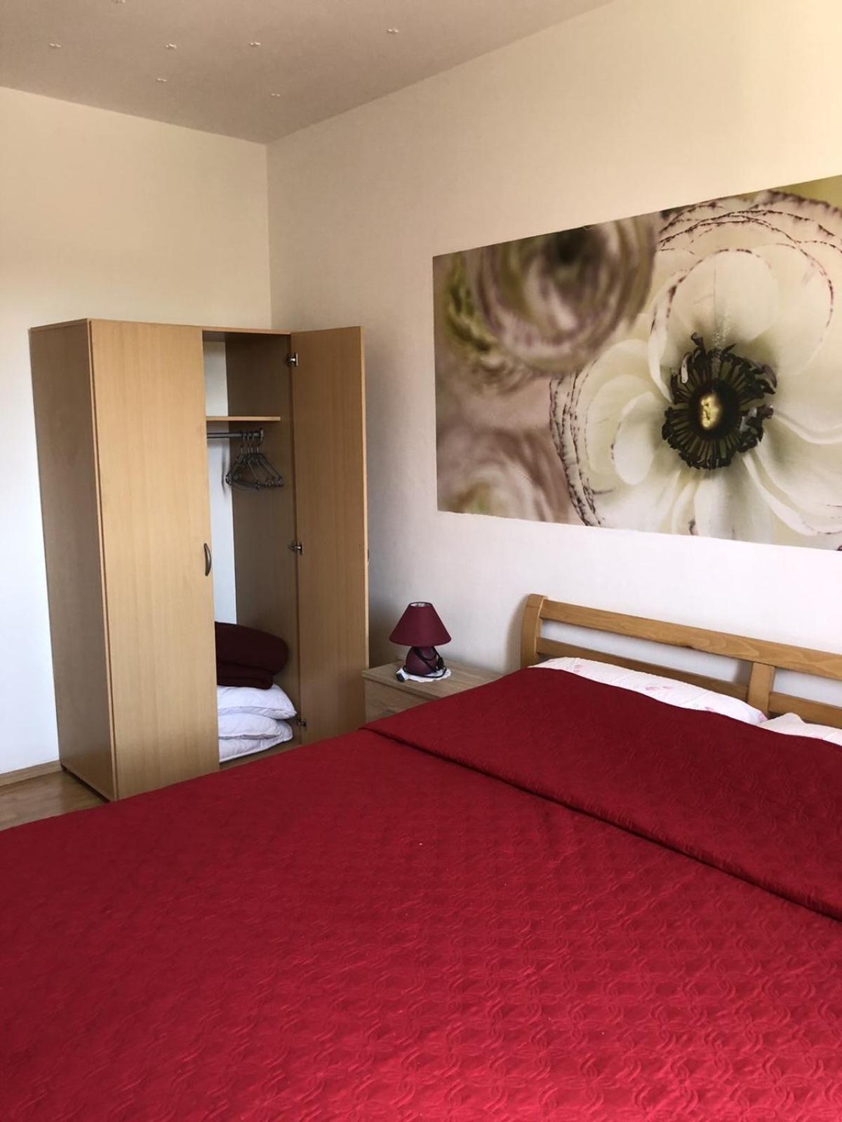 Apartman Sara Rovinj Exterior foto